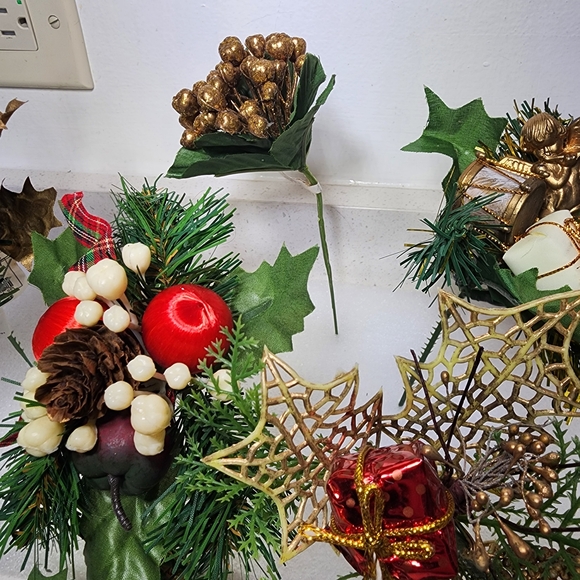 Vintage Floral Holiday Ornament Set with Gold and Red Accents 7 Pieces - Picture 5 of 8